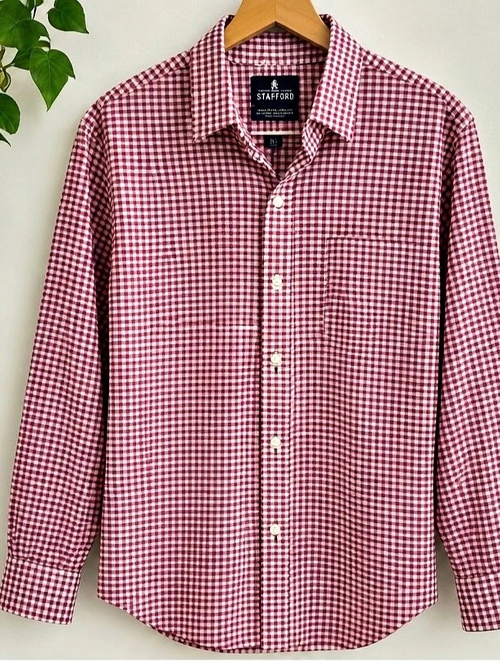 Stafford Wrinkle Free Oxford Shirt Men’s 15.5 32/33 Red White Gingham Regular Fi